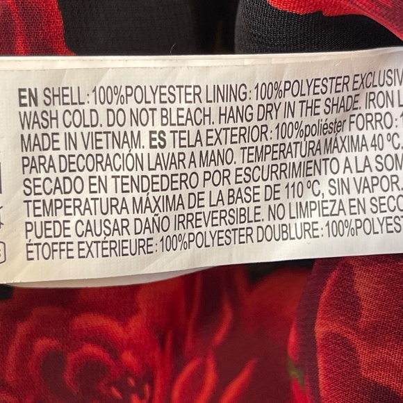 FOREVER 21 Womens Black Red Roses Chiffon B Neck Top Blouse Sz. Small Pre-owned - Picture 9 of 14